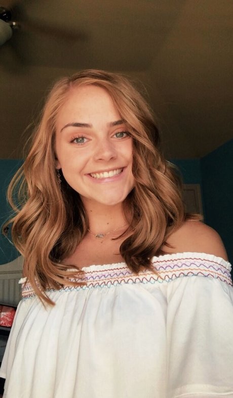 asian top onlyfans sexy nude picture