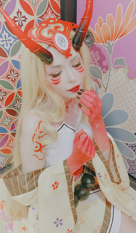 tiny asian onlyfans hot sexy pic