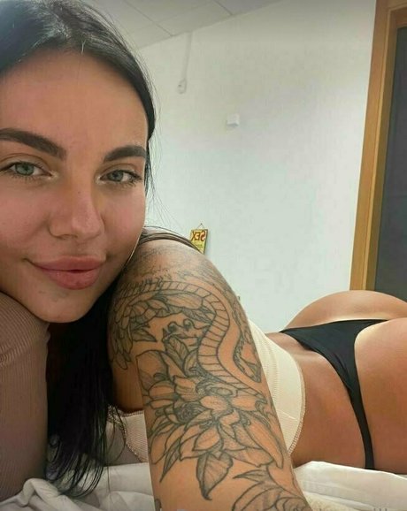 Jasmine Mills Profile