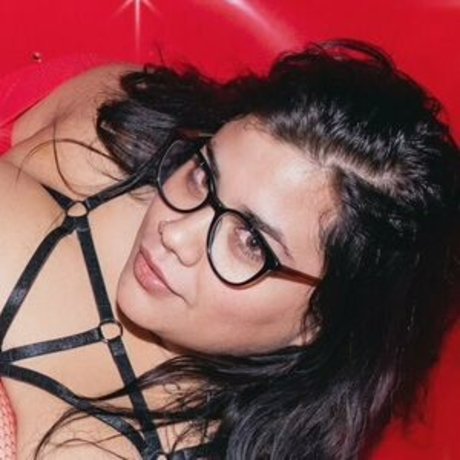 thebreanakhalo pretty star photo