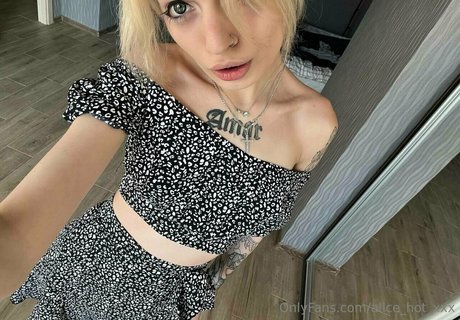 skinny tyan erotic model pics