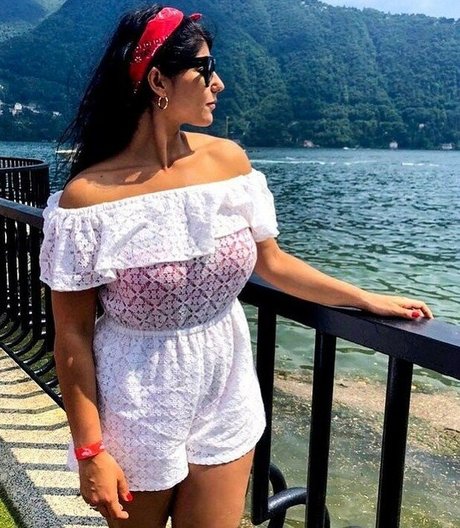 Valentina De Nucci exclusive model archive