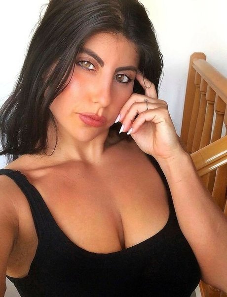busty mom onlyfans erotic photos