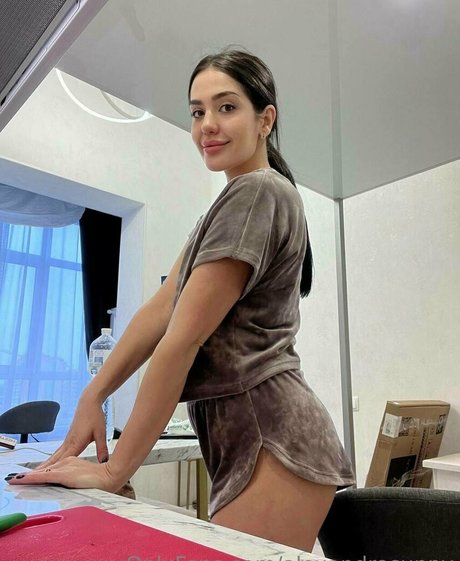 alexandrasunny model images