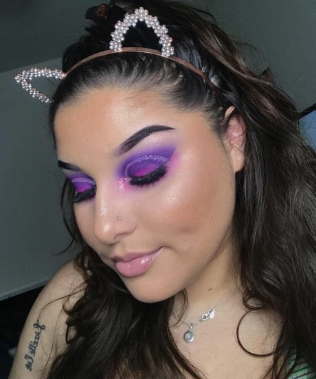 nerdy onlyfans pornographic picture