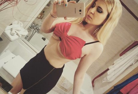 Mireia Rodriguez model hd img