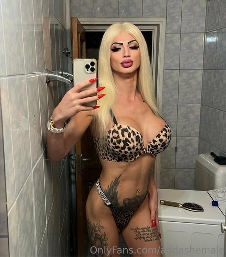 famous nude onlyfans sexy naked pic