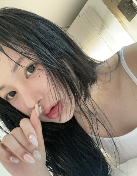 by3ol___ model naked photo