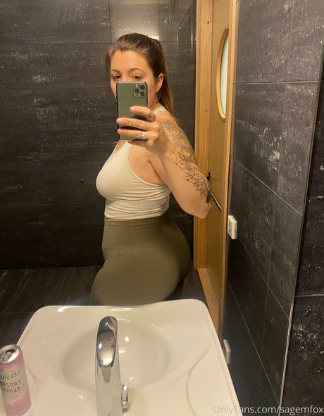 sage foxy star sexy picture