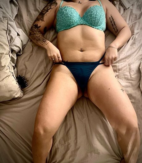 sage foxy erotic model photo