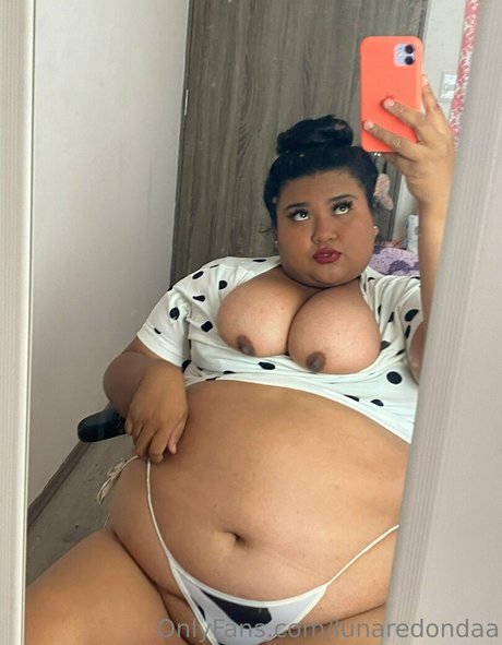 lunaredondaa nudes model picture