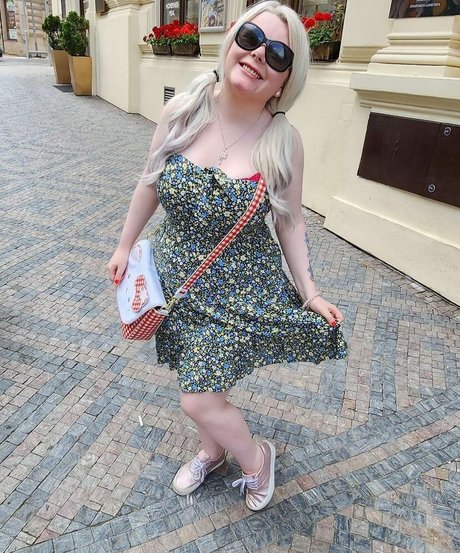 Naughty Danni nude actress galleries