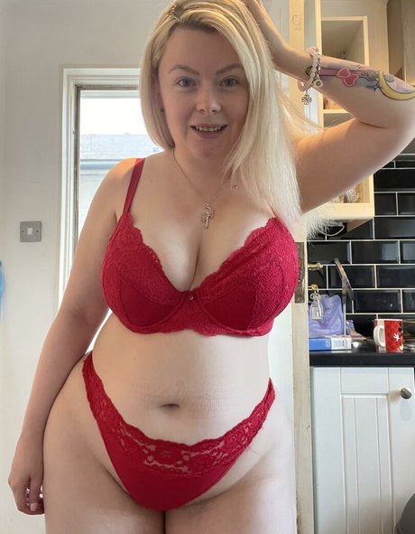 Naughty Danni model naked pictures