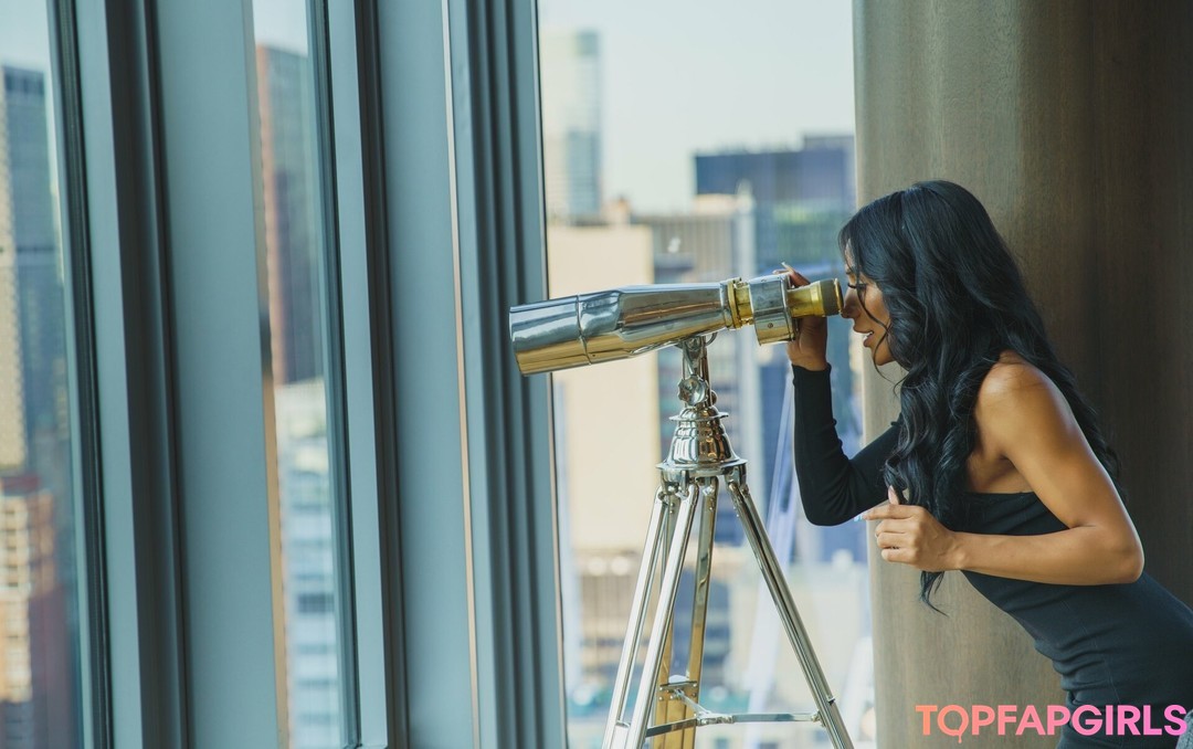 thessupreme star free pics