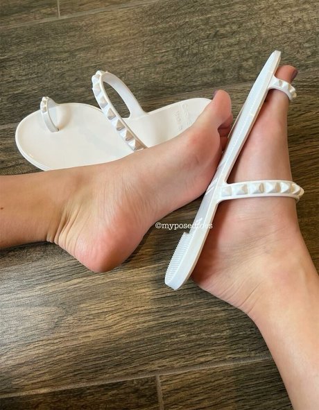 Brooke Jones top model pics