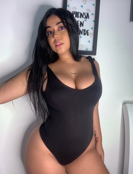 Stefaniepaolao high quality pornstar pic