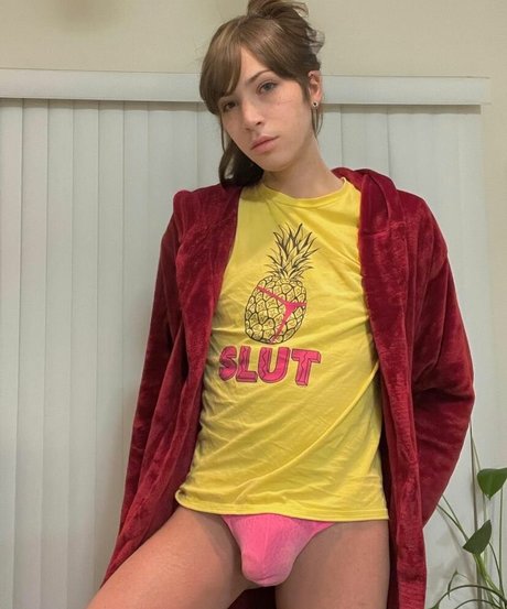 Allie Lilac free star archive