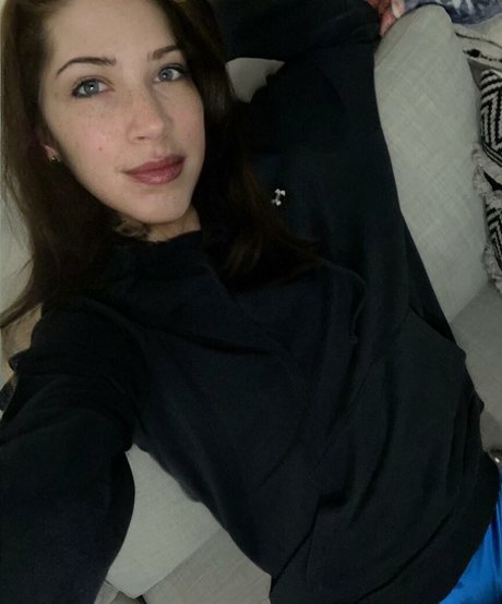 Allie Lilac pornstar perfect photos