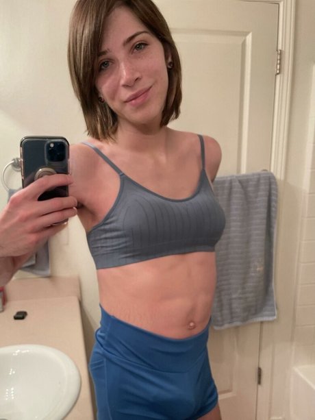 Allie Lilac xxx pornstar archive