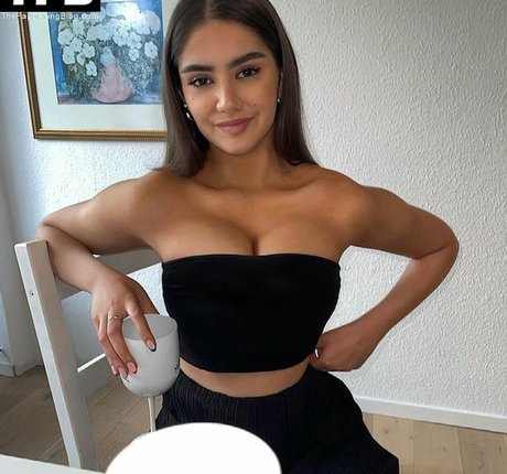 lisa straube nice actress pictures