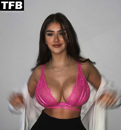 lisa straube model naked img