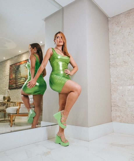 Thaynara OG perfect star photos