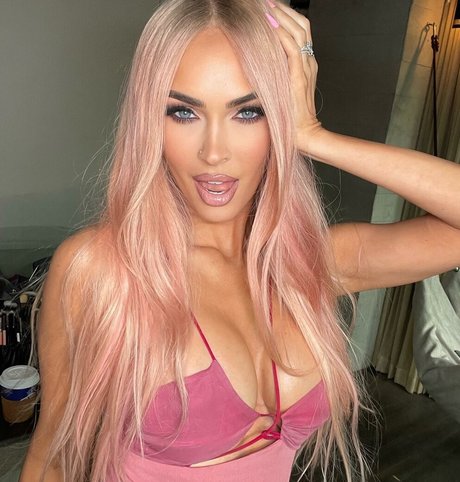 Megan Fox porn actress galleries