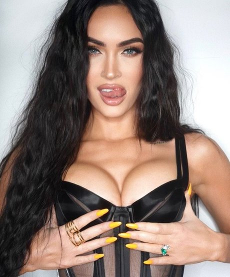 hottest young onlyfans sexy nude galleries