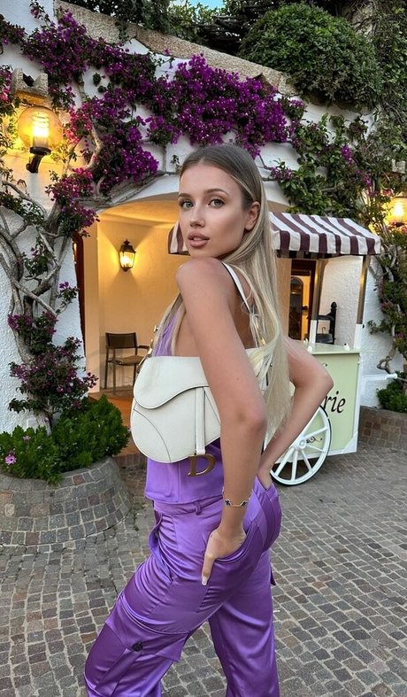 old lady onlyfans pornos images