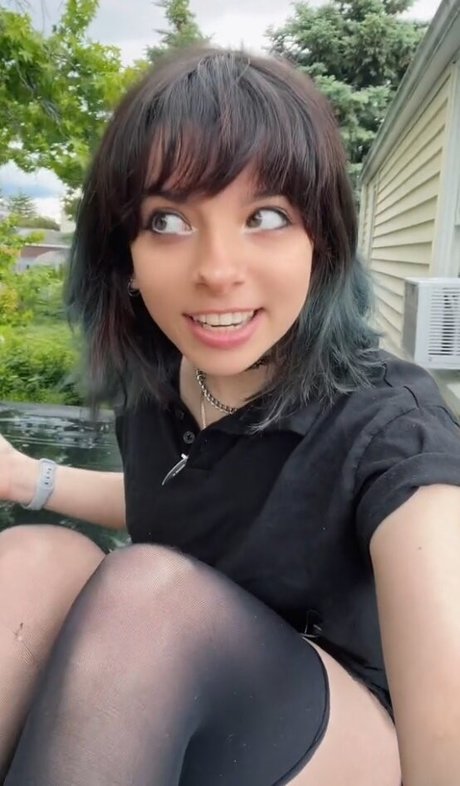 Cultarr nudes model picture