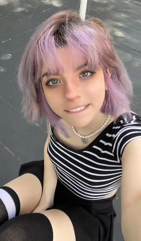 Cultarr model adult image