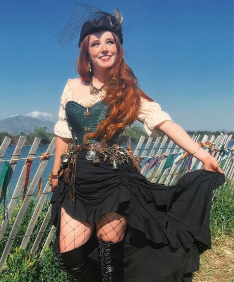 Goodnight Moon nude pornstar pic