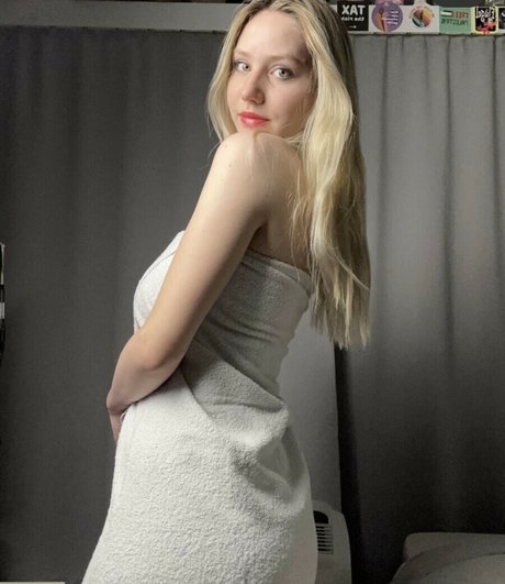 Gewoonalicia hot actress pic