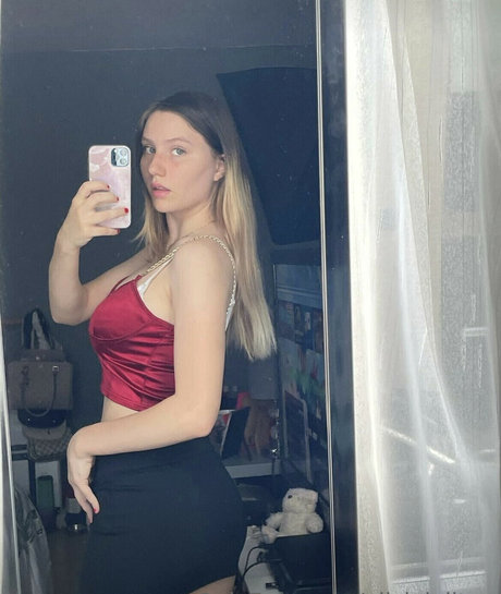 feet teen onlyfans beautiful nude image