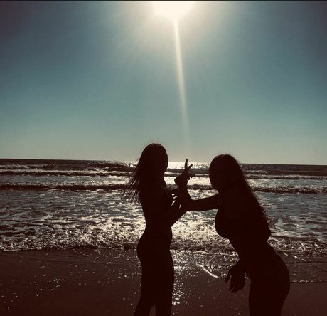 Aviya Danino star hd image