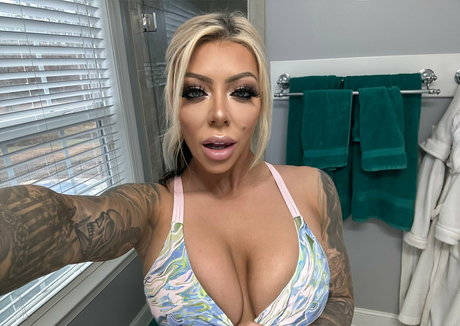 perfect tits onlyfans porn photos