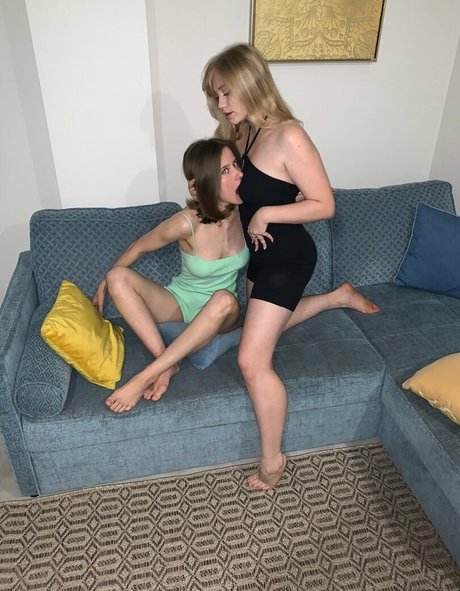 YuStef adult model pic