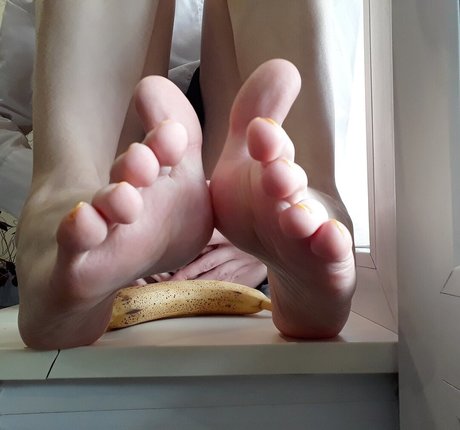 _cleo strio_ beautiful actress img