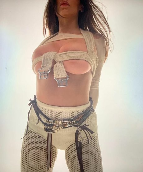 Bianca Censori model nudes photos