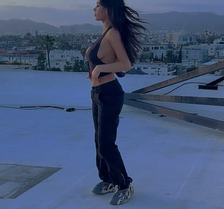 Bianca Censori erotic star images