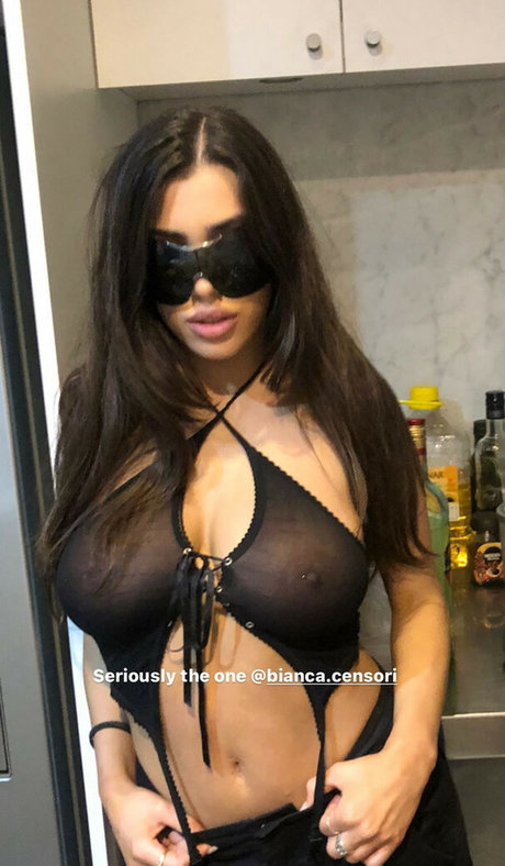 Bianca Censori model porn picture