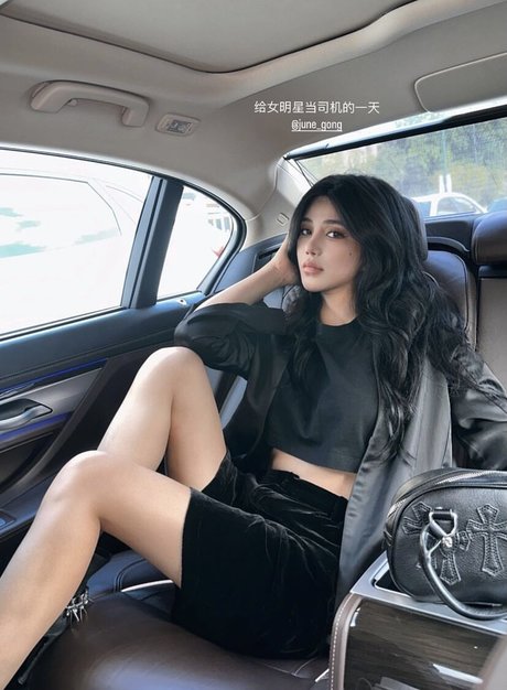 June Gong model art images