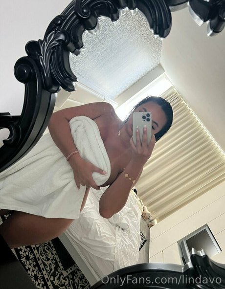 Linda Vo free star photos