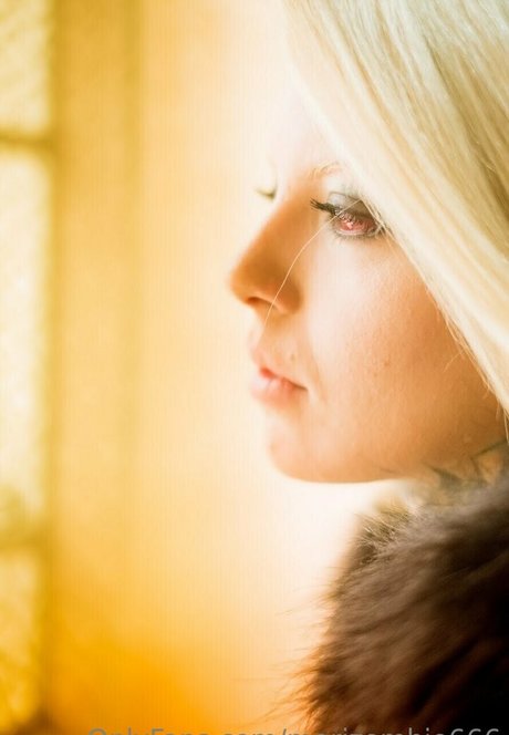 marizombie666 star best photos