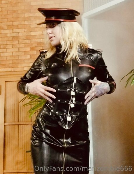 marizombie666 erotic star img