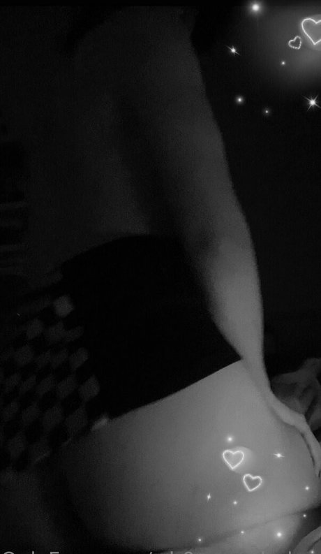 wh0resunderland pornographic model photo