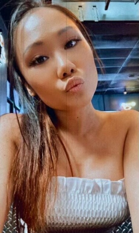 DeliciousDani model nudes img