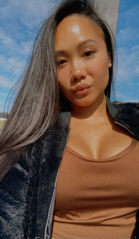 DeliciousDani model sex archive