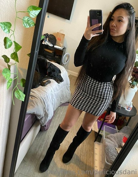 DeliciousDani pornographic actress archive