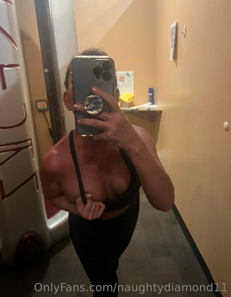 naughtydiamond11 model xxx gallery
